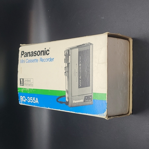NIB Vintage Panasonic Mini Cassette Recorder RQ-355A - Picture 2 of 12